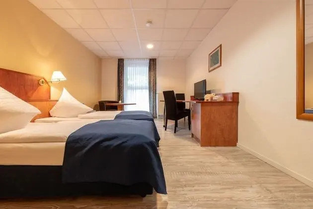 Basic Büyük Yataklı Tek Kişilik Oda