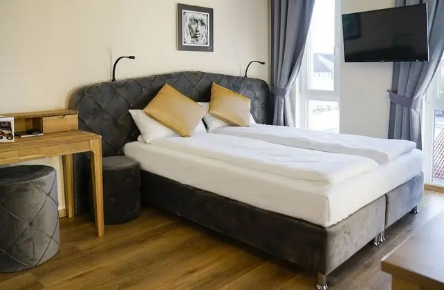 Comfort Tek Büyük Yataklı Oda