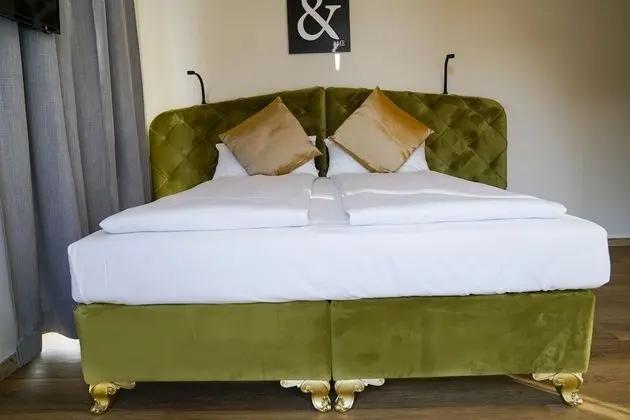 Comfort Tek Büyük Yataklı Oda