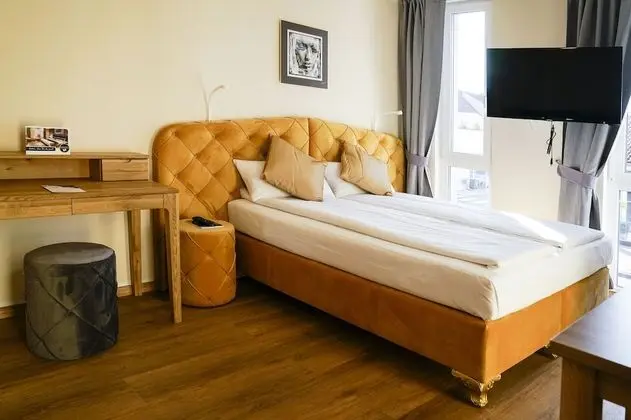 Comfort Tek Büyük Yataklı Oda