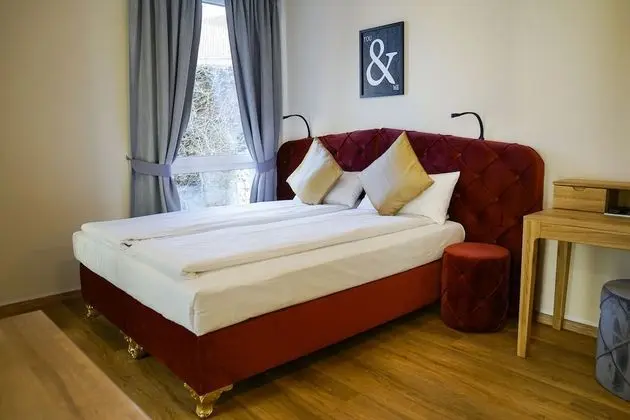 Comfort Tek Büyük Yataklı Oda