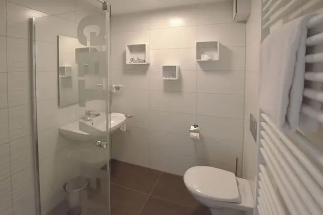 Tek Büyük Yataklı Oda, Veranda