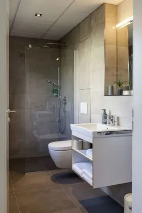 Tek Büyük Yataklı Oda, Balkon