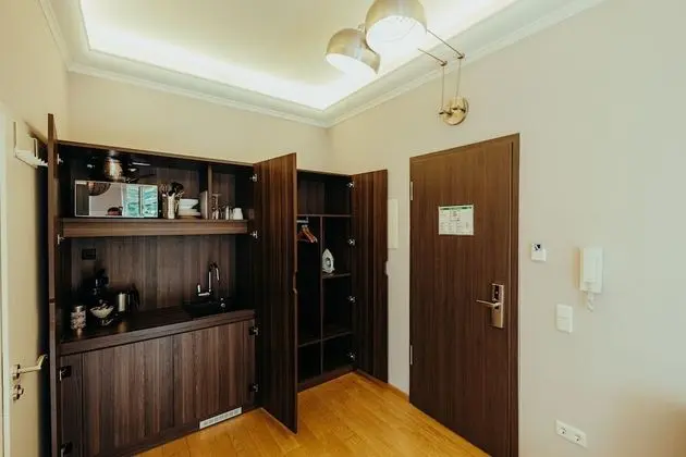 Üç Kişilik Oda