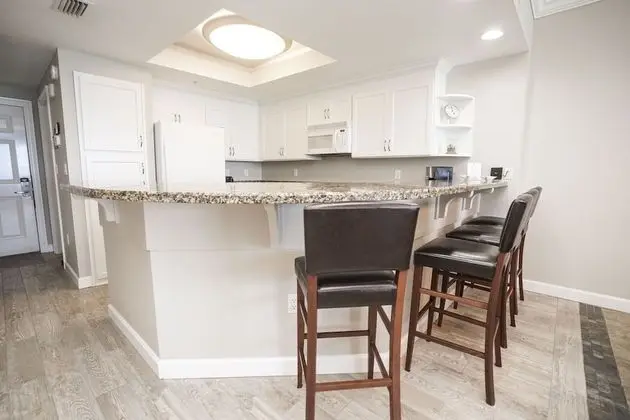 Condo, 2 Bedrooms, Beach View (602)
