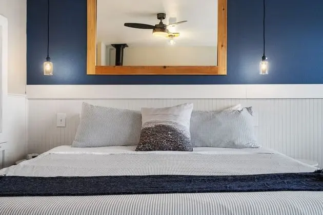 Deluxe Studio with Jetted Tub