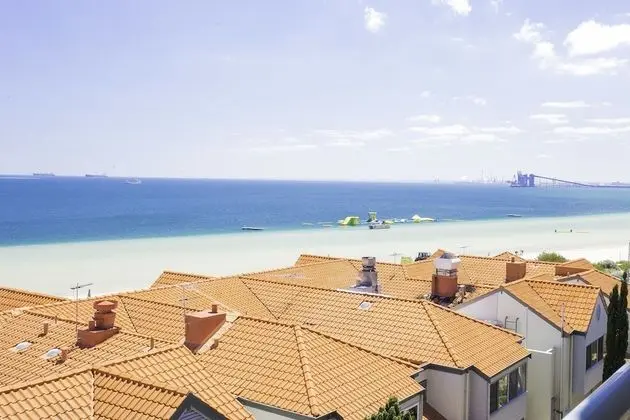 Apart Daire, 3 Yatak Odası, Okyanus Manzaralı