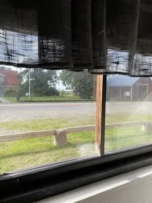 İki Ayrı Yataklı Oda, Ortak Banyo