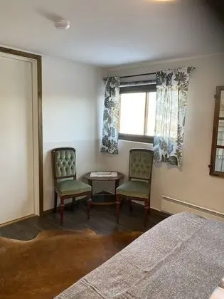 Tek Büyük Yataklı Oda, Ortak Banyo