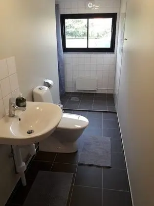 Tek Büyük Yataklı Oda, Ortak Banyo