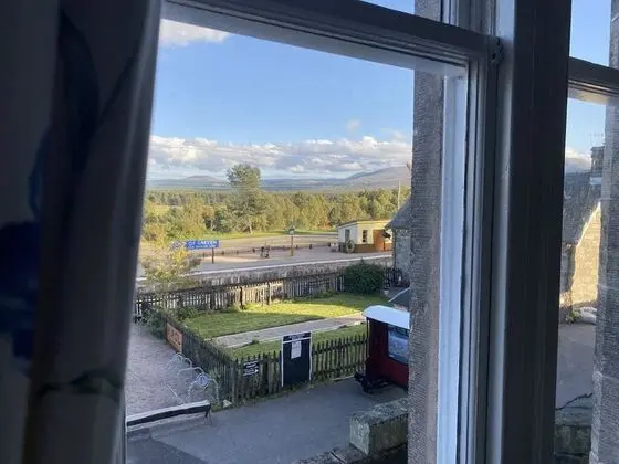 Tek Büyük veya İki Ayrı Yataklı Oda, Bahçe Manzaralı
