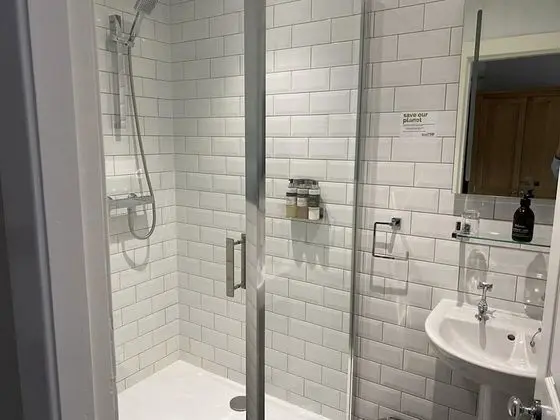 Tek Büyük veya İki Ayrı Yataklı Oda, Bahçe Manzaralı