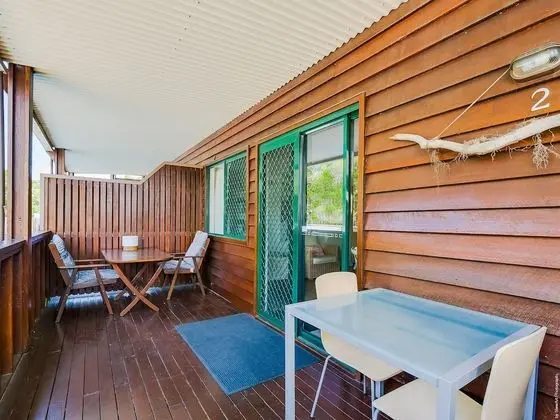 Deluxe Studio, 1 Queen Bed, Pool View - Not Pet Friendly