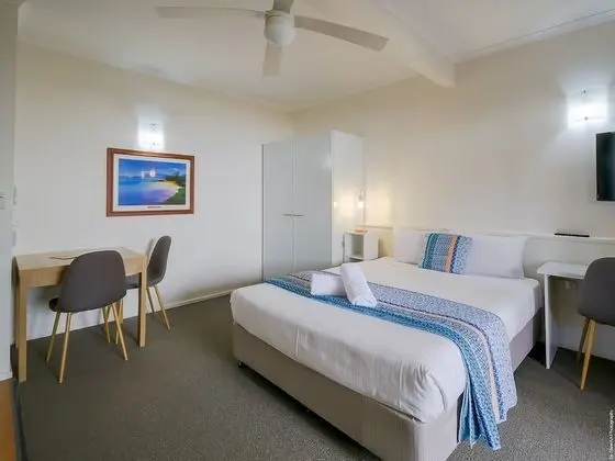Deluxe Studio - Not Pet Friendly