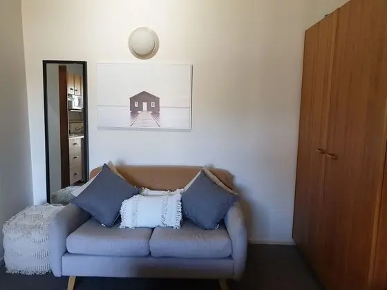 Deluxe Studio - Not Pet Friendly
