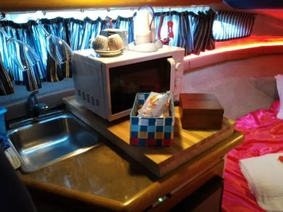 Tek Büyük Yataklı Oda, Deniz Üstü