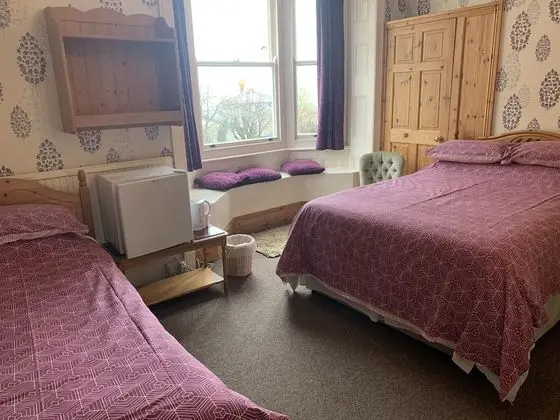 Tek Büyük veya İki Ayrı Yataklı Oda, Banyolu/Duşlu, Deniz Manzaralı (Top Floor)