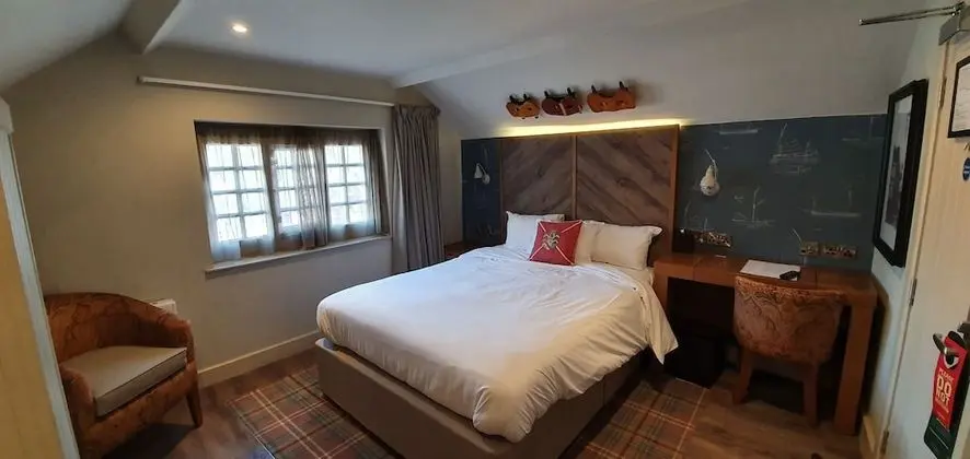 Comfort Tek Büyük Yataklı Oda
