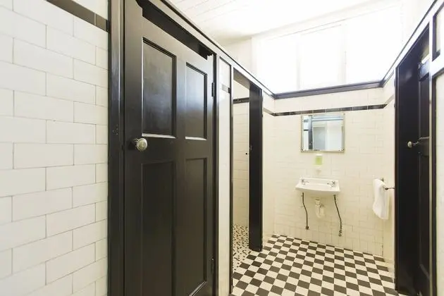Tek Kişilik Oda, 1 Tek Kişilik Yatak, Ortak Banyo