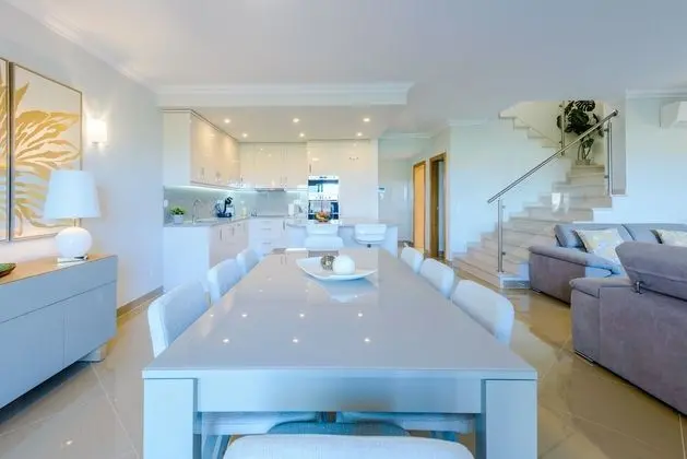 Villa, 4 Yatak Odası, Havuz Kullanımı