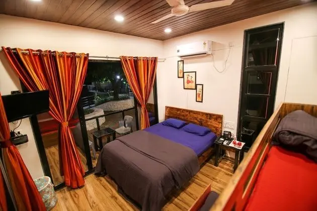 Family Kır Evi