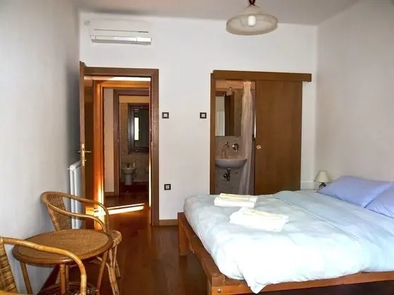 Tek Büyük Yataklı Oda, Özel Banyo (External)