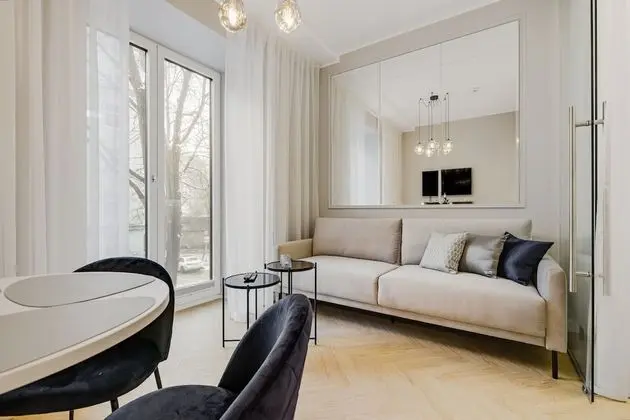 Homey Apartment | 1 Bedroom, Glass Wall