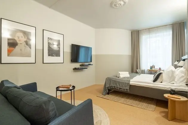 Dört Kişilik Oda (- Roomy)