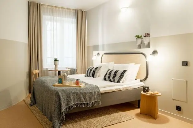 Dört Kişilik Oda (- Roomy)