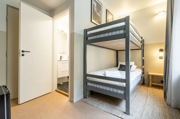 Pocket Double-Decker Beds
