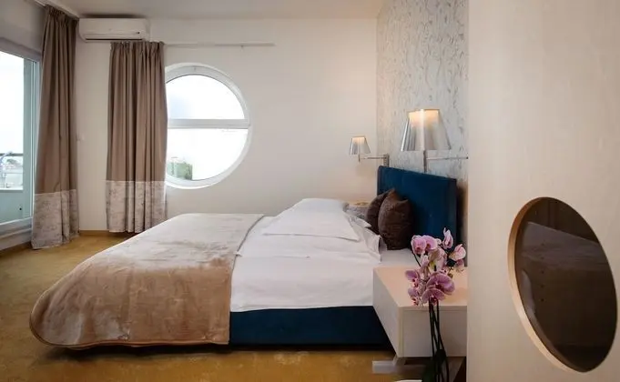 Comfort Tek Büyük Yataklı Oda, Balkon, Deniz Manzaralı