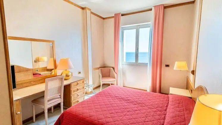 Tek Büyük Yataklı Oda, Okyanus Manzaralı