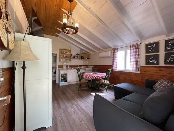 Kır Evi, 2 Yatak Odası, Mutfak, Göl Manzaralı