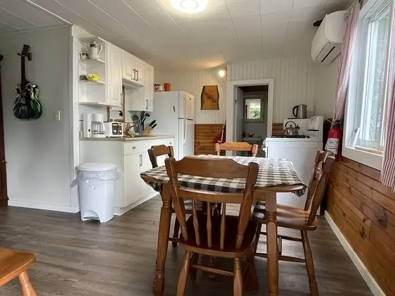 Kır Evi, 2 Yatak Odası, Mutfak, Göl Manzaralı