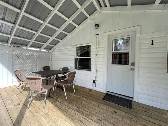 Kır Evi, 2 Yatak Odası, Mutfak, Göl Manzaralı