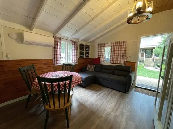 Kır Evi, 2 Yatak Odası, Mutfak, Göl Manzaralı