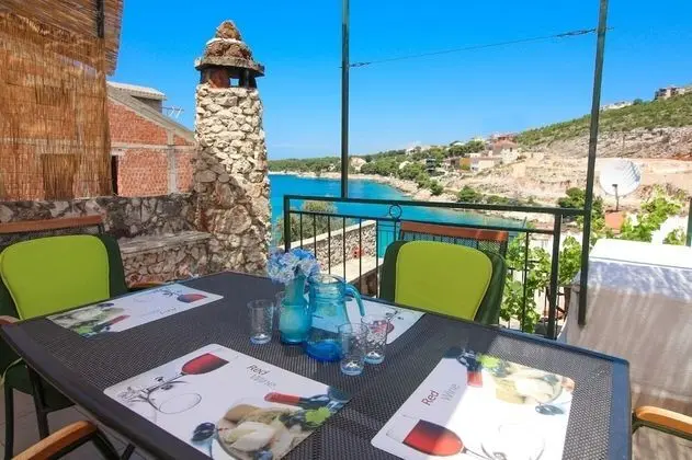 Apart Daire (Bobi - 10 M from the sea - A3- gornji)