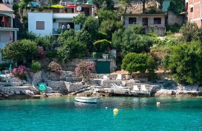 Apart Daire (Bobi - 10 M from the sea - A3- gornji)