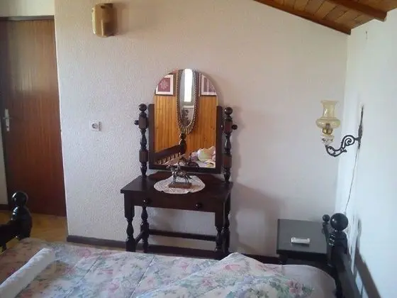 Ev (Bobi - 50 m from beach - H(6))
