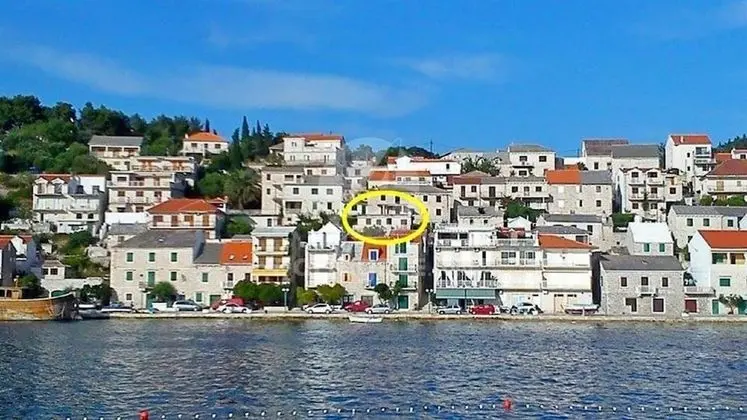 Ev (Bobi - 50 m from beach - H(6))