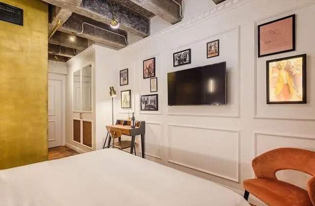 Classic Tek Büyük veya İki Ayrı Yataklı Oda