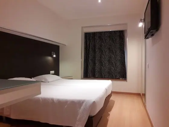 Tek Büyük veya İki Ayrı Yataklı Oda