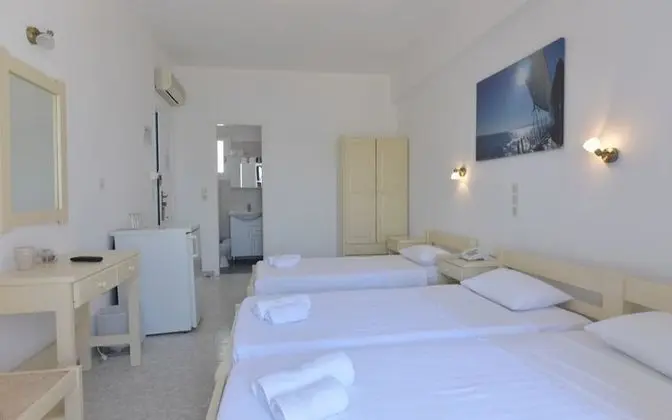 Üç Kişilik Oda (Upper floor)