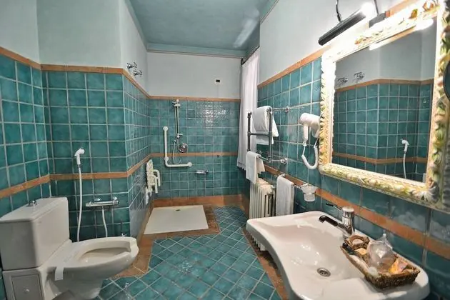 Classic Büyük Yataklı Tek Kişilik Oda