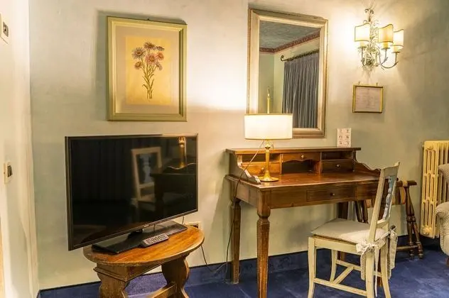 Classic Tek Büyük Yataklı Oda