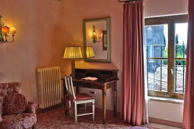 Classic Üç Kişilik Oda