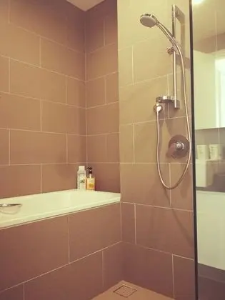 Deluxe Oda, 1 En Büyük (King) Boy Yatak, Özel Banyo