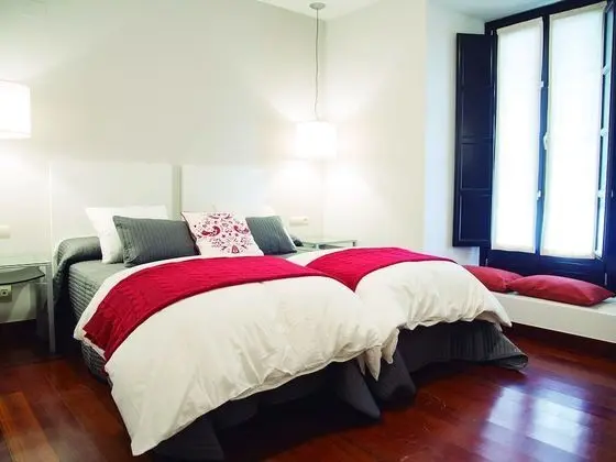 Tek Büyük veya İki Ayrı Yataklı Oda