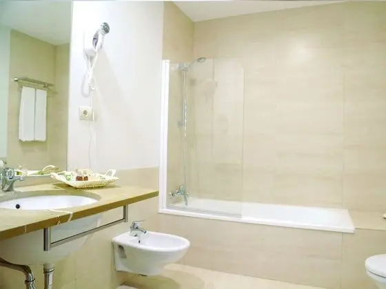 Tek Büyük veya İki Ayrı Yataklı Oda