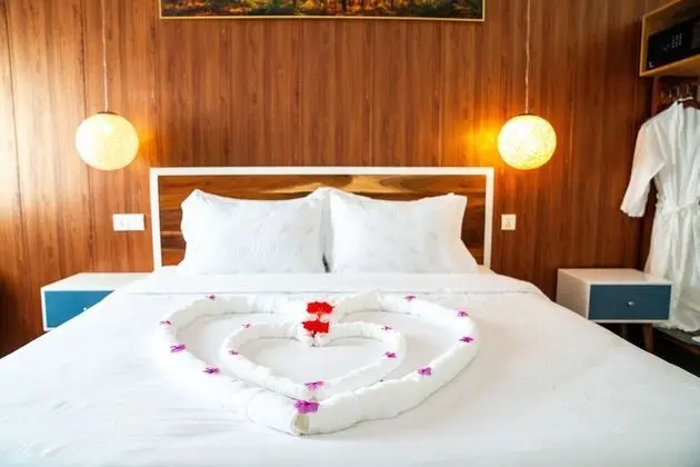 Deluxe Tek Büyük Yataklı Oda, Deniz Manzaralı